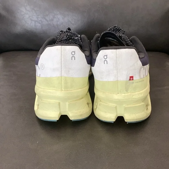 On Cloudmonster Running Shoe - Picture 3 of 6